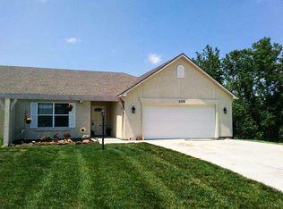 5336 NW Melba Drive Ct, Topeka, KS 66618