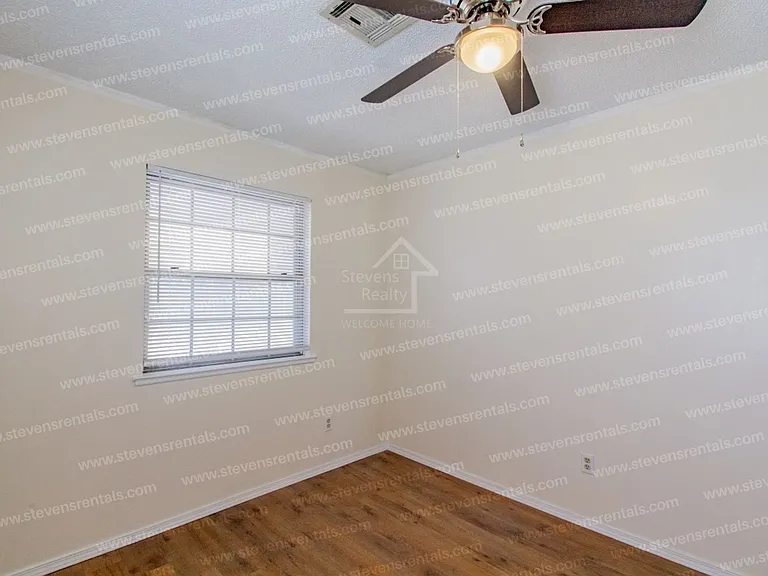 5311 NW Elm Ave — Photo 42