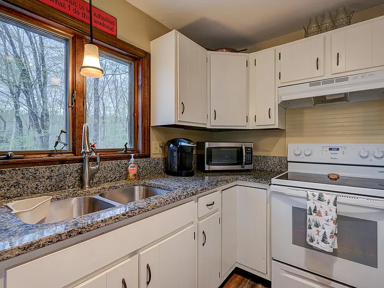 21 Littlefield Rd — Photo 15