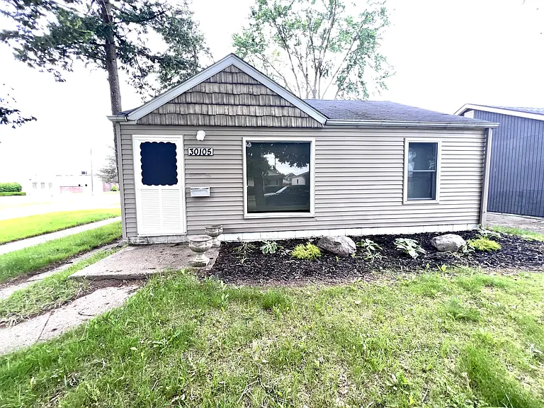 30105 Alger Blvd — Photo 1