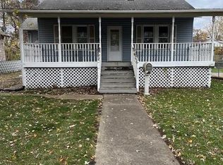 356 S Henry St, Gary, IN 46403