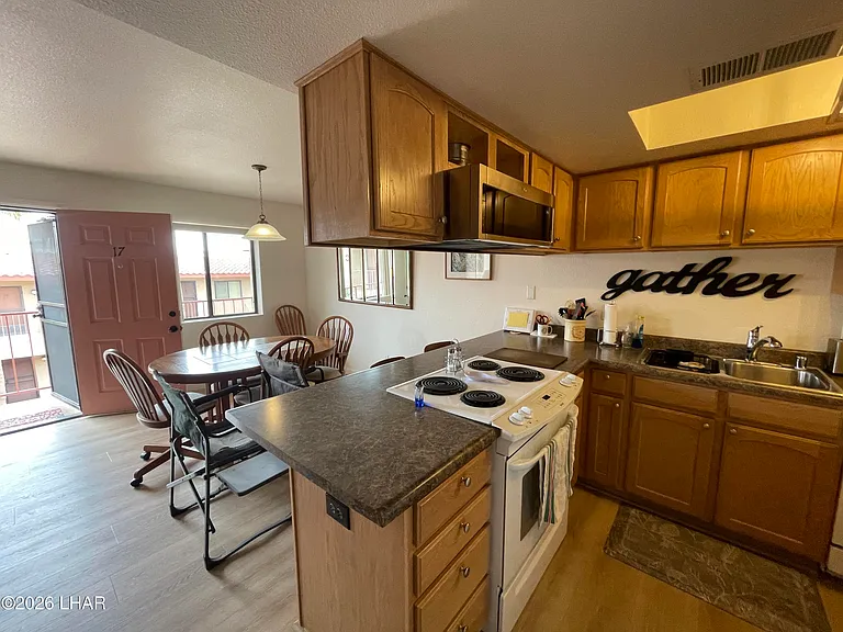 1957 Mesquite Ave #17 — Photo 7