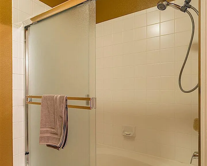 7401 W Arrowhead Clubhouse Dr #1086 — Photo 18