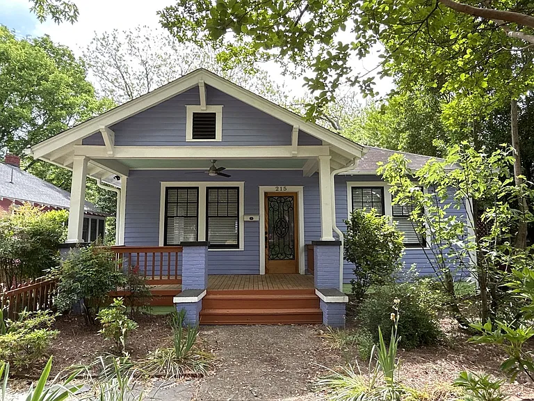 215 S Summit Ave — Photo 2