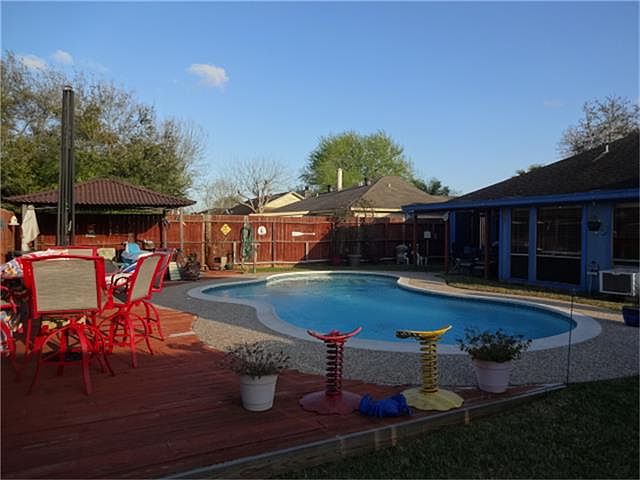 1st image of 8407 Fairbrook Ln