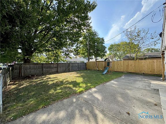 5th image of 321 Norma Pl