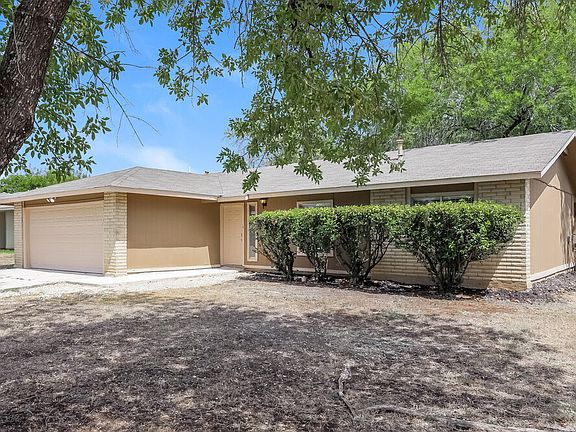 3rd image of 1030 Honey Tree Ln