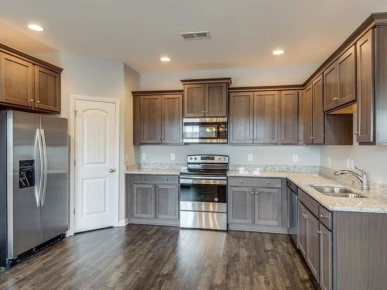 7403 Marisa Way — Photo 9