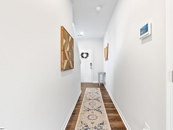 5th image of 310 Poinsett Bridge Way