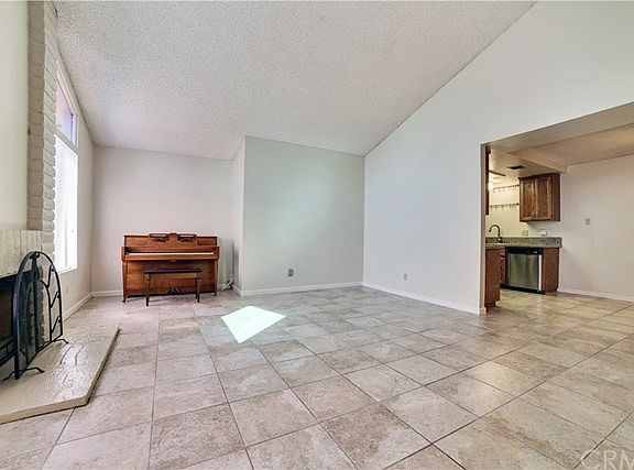 3rd image of 2061 W Redlands Blvd APT 11A