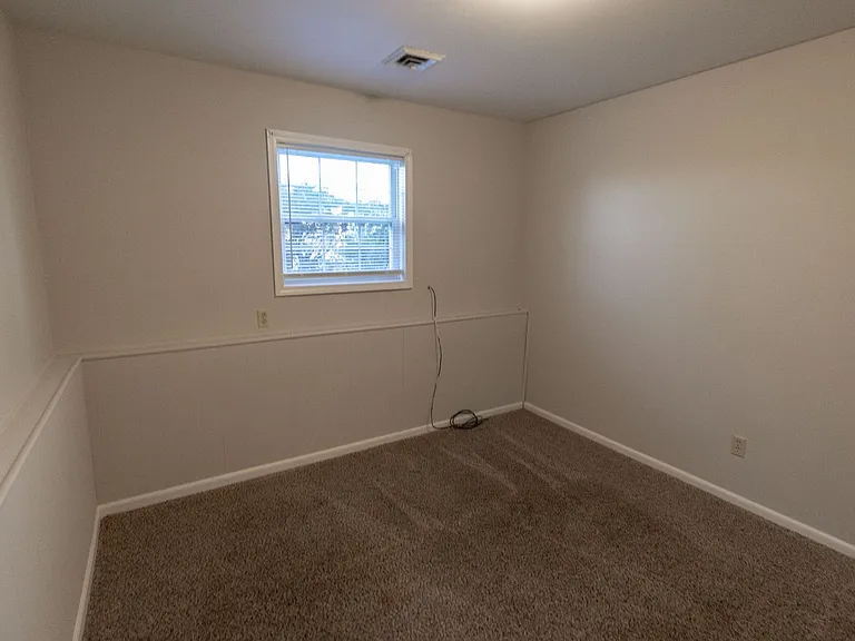 2916 Leeway Dr #D — Photo 16