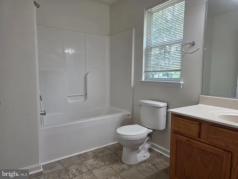 11 Ward St — Photo 17