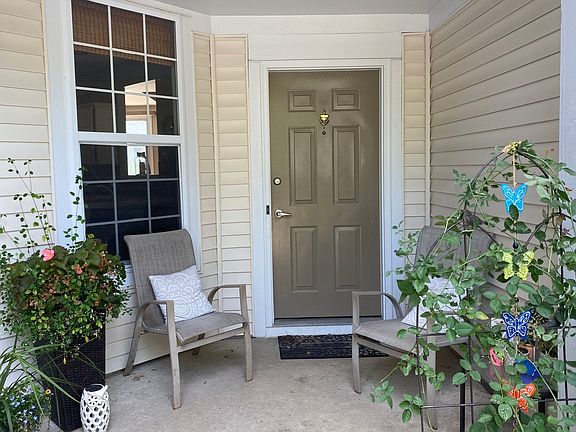 2nd image of 3035 Waters Edge Cir #3035