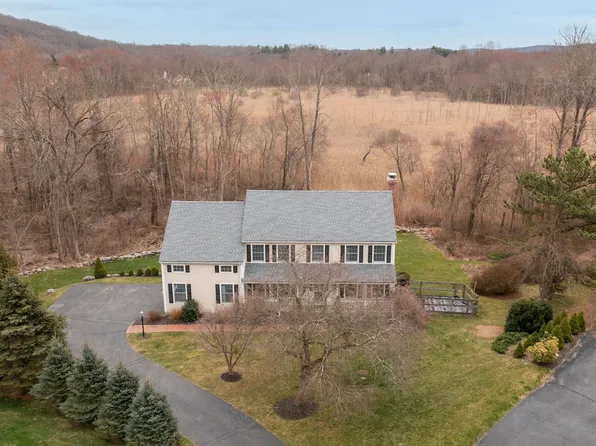 18 Barnum Place, Ridgefield, CT 06877