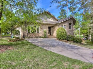 305 Golf Ct, Mc Cormick, SC 29835