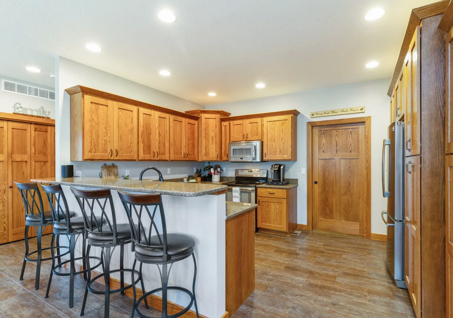 NZC (115 Glenwood Street; Pella) — Photo 1
