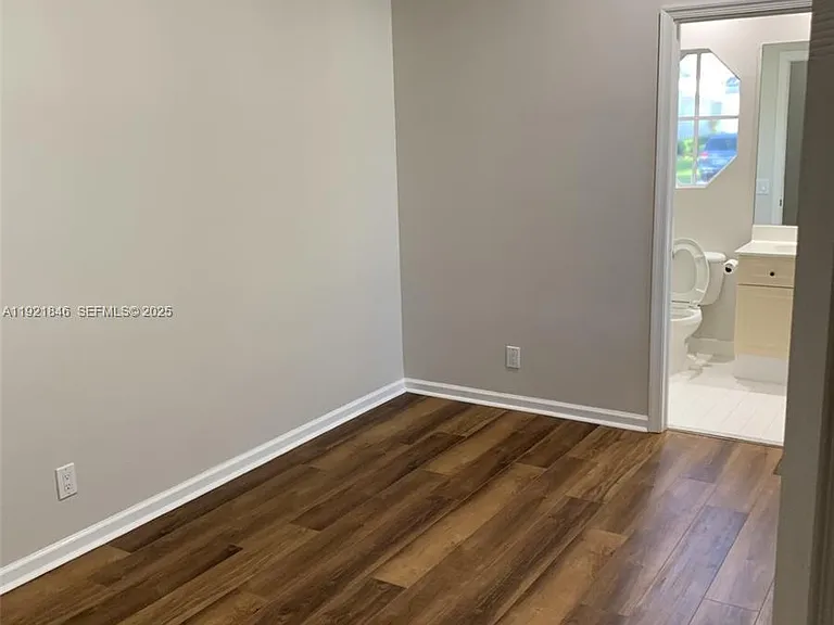 2518 Bay Pointe Ct — Photo 24