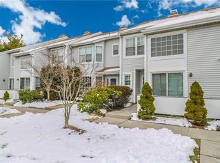 4 Gerard Pl, Parlin, NJ 08859