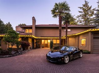 2895 Lansdowne Rd, Oak Bay, BC V8R3P8