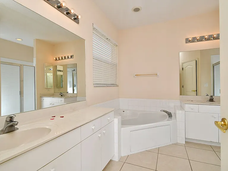4808 Fairloop Run — Photo 27