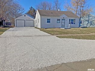 1429 N 5th St, Chillicothe, IL 61523