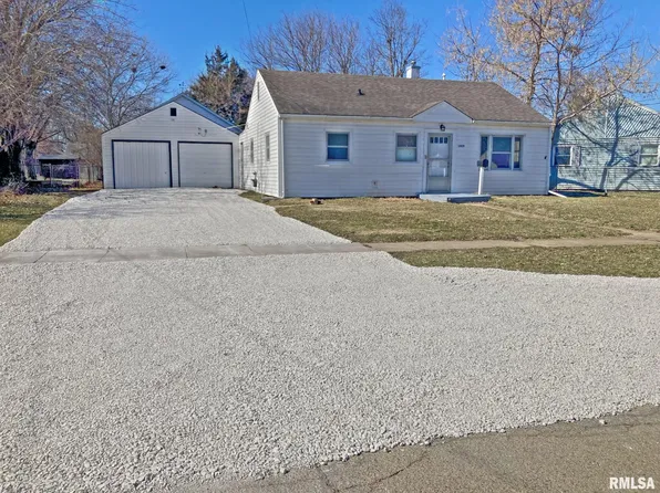 1429 N 5th St, Chillicothe, IL 61523