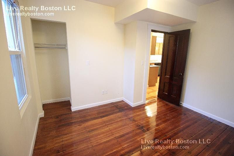1st image of 8 Smythe St #1