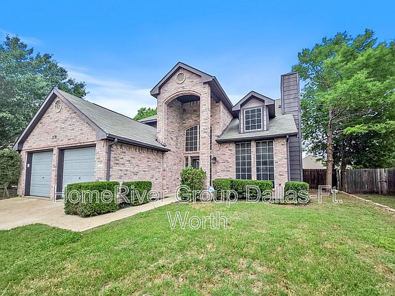 2nd image of 325 W Willow Creek Dr