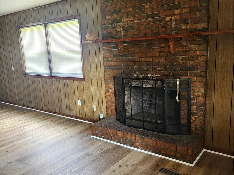 118 Lockwood Dr — Photo 10
