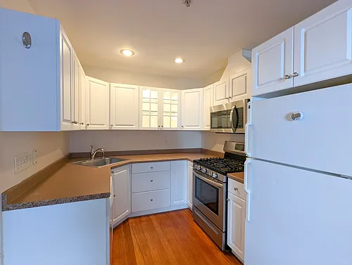 57 Locke St Photo 1