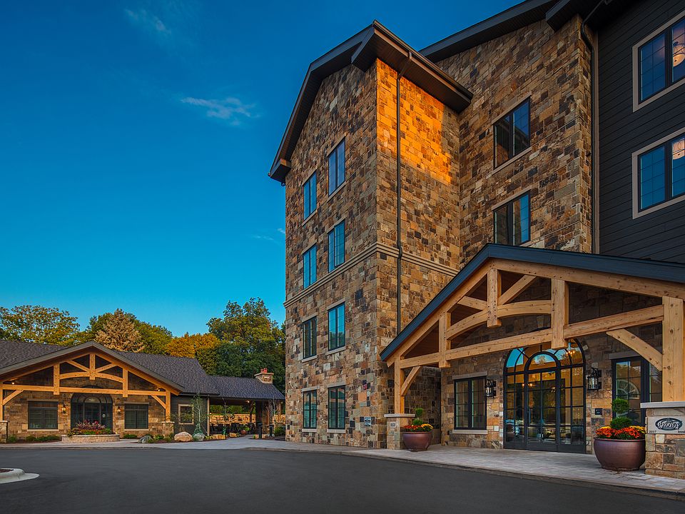 Separate Entrances for the Apartments and The Retreat