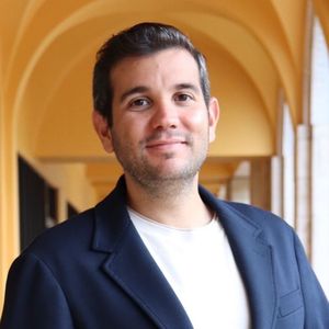 Victor Kubrusly