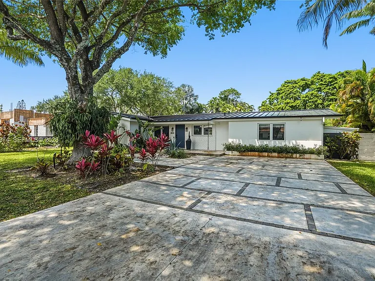 7830 SW 53rd Pl — Photo 57