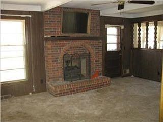 3rd image of 905 NW 11th St
