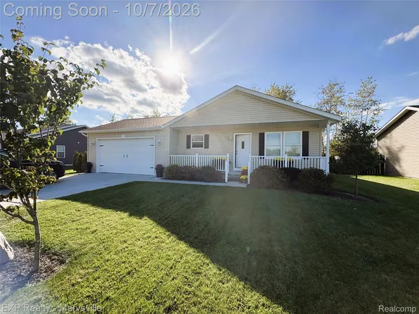 625 Range Rd, Kimball, MI 48074