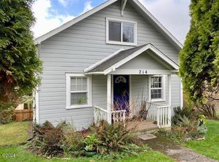 214 NE 54th St, Newport, OR 97365