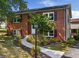 110 Ridgefield Ave, Stephens City, VA 22655