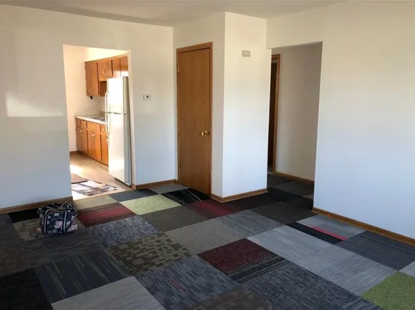 (undisclosed Address), Milwaukee, WI 53221