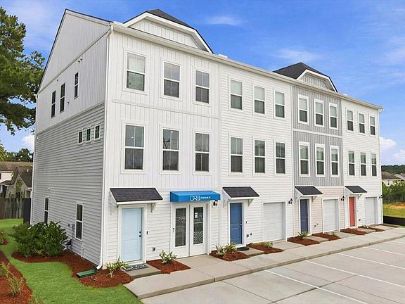 3rd image of 4633 Forest Hills Dr #904