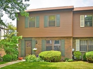 7321 Beacon Hill Dr, Pittsburgh, PA 15221