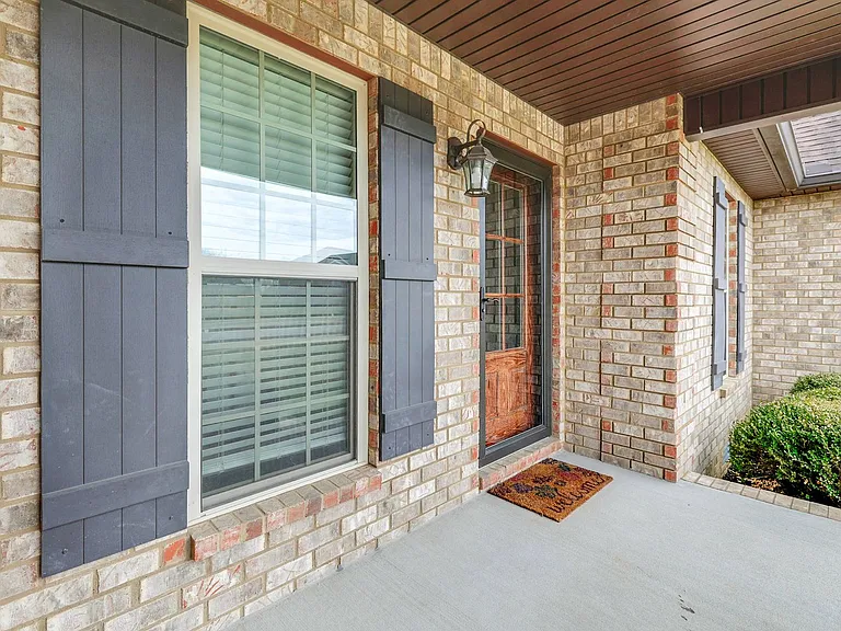 402 Lucy Cir — Photo 7
