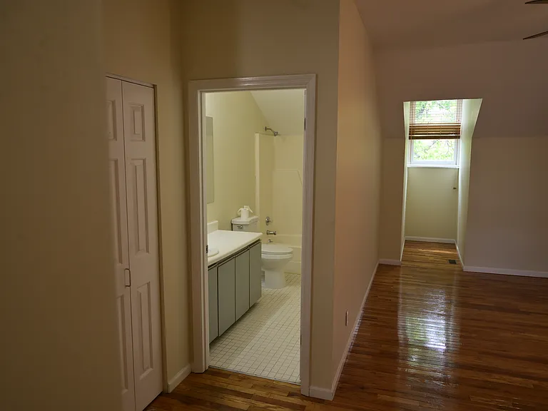 805 Russell Blvd — Photo 15