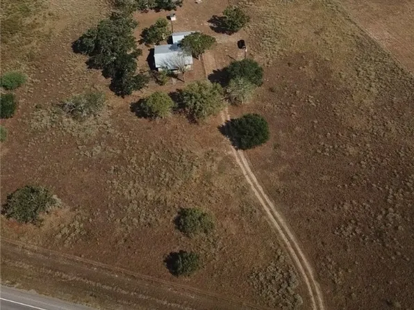 927 Us Highway 77a N, Cuero, TX 77954