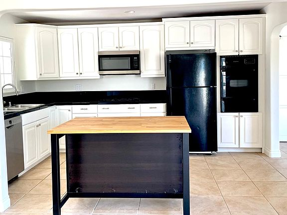 4th image of 4182 Quapaw Ave