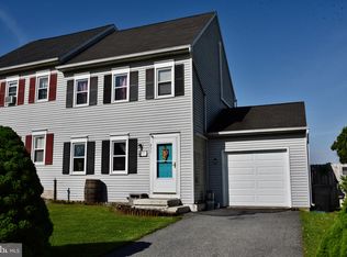 234 S 5th St, Womelsdorf, PA 19567