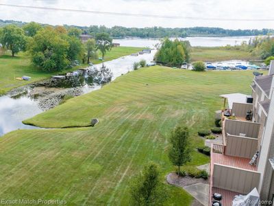 6896 Northcrest Way E #15, Clarkston, MI, 48346