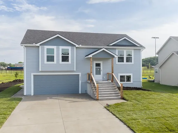 1003 2nd St, Perry, KS 66073