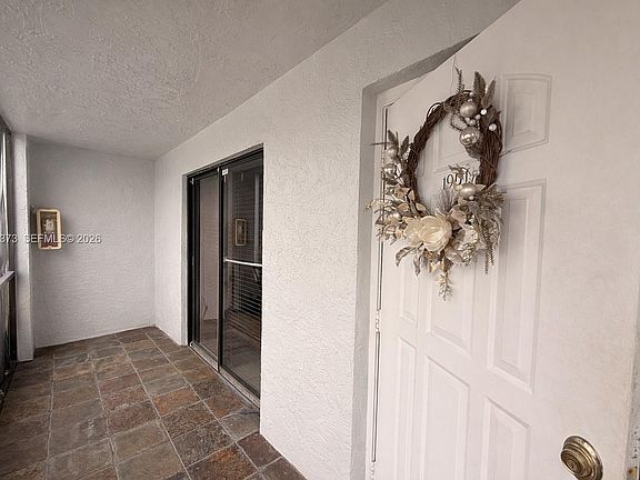 4th image of 18216 Mediterranean Blvd #119