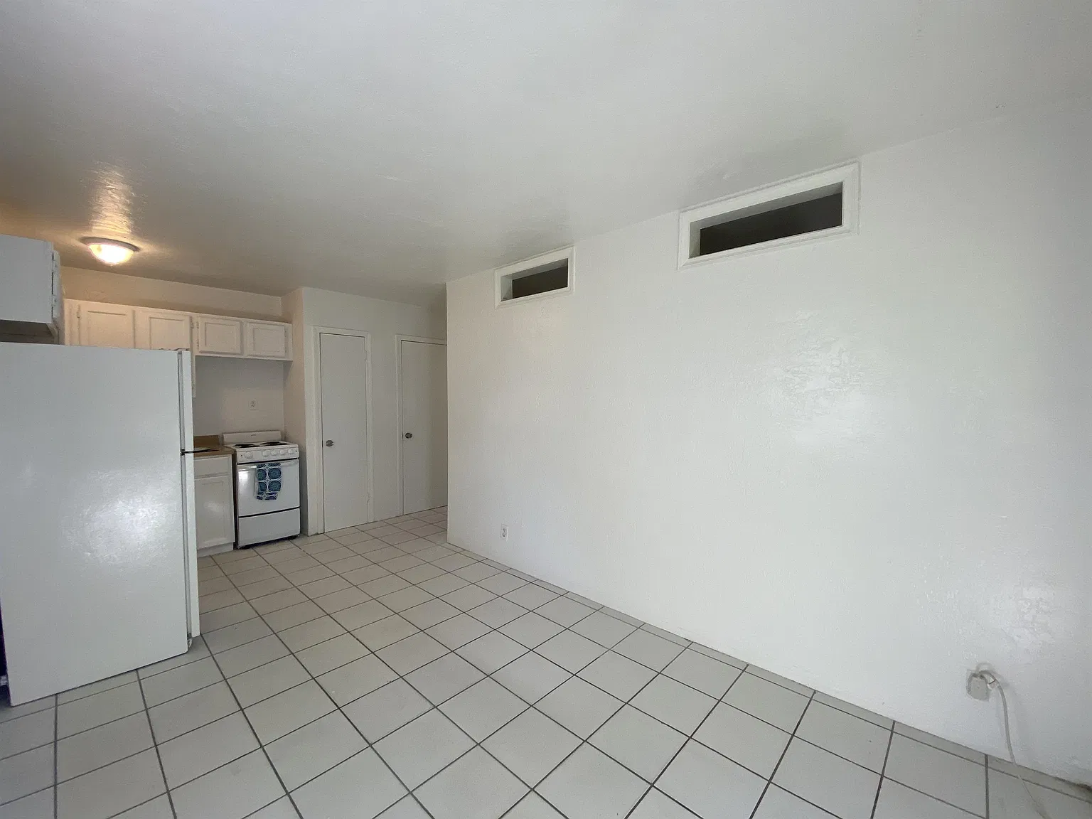 2228 Grant St — Photo 2