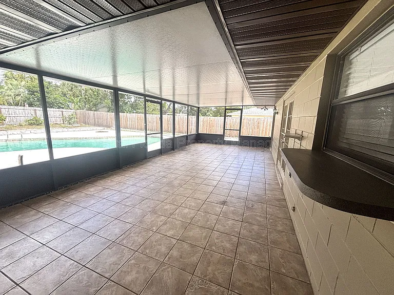 1009 Terry Dr — Photo 14